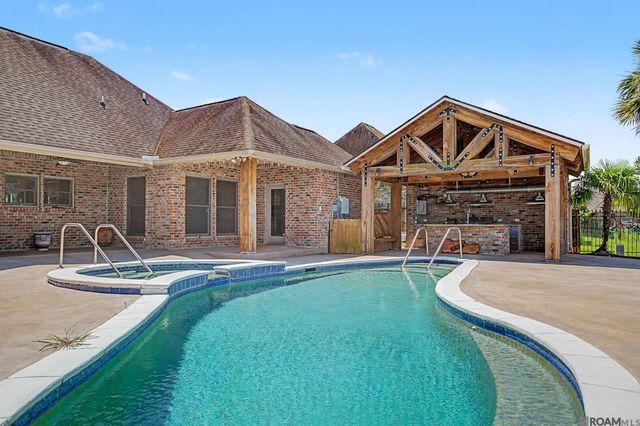 30961 Concord St, Walker, LA 70785