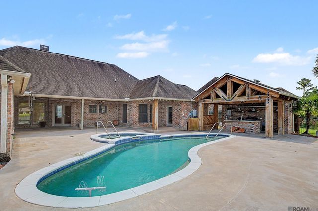 30961 Concord St, Walker, LA 70785