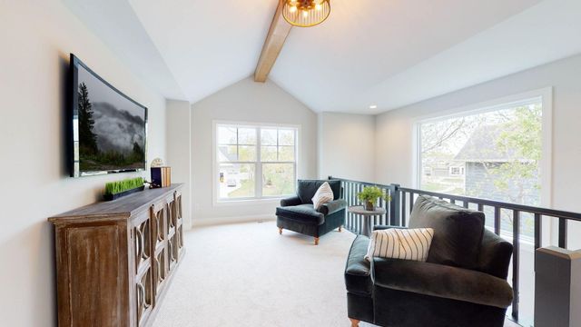 19860 Cottagewood Road, Deephaven, MN 55331