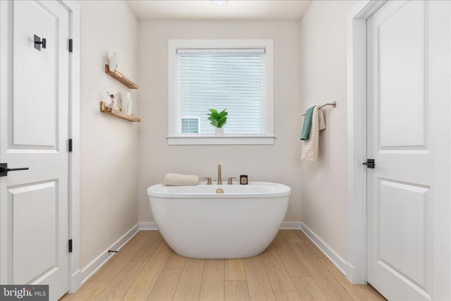 423 MEADOW CREEK DR, Bowie, MD 20716