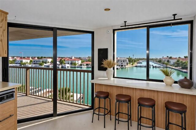 1651 SAND KEY ESTATES COURT 44, Clearwater Beach, FL 33767