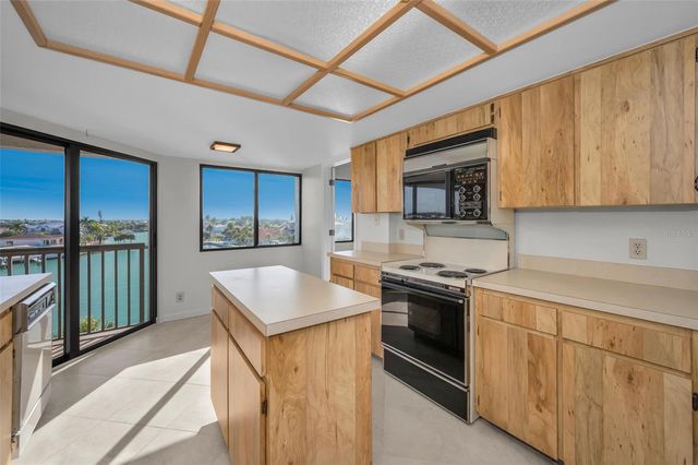 1651 SAND KEY ESTATES COURT 44, Clearwater Beach, FL 33767