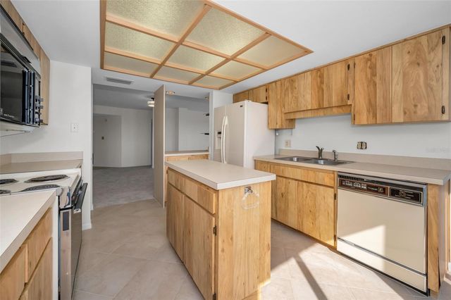 1651 SAND KEY ESTATES COURT 44, Clearwater Beach, FL 33767