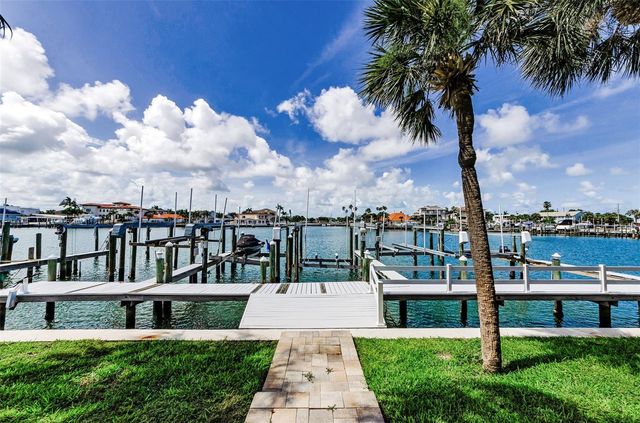 1651 SAND KEY ESTATES COURT 44, Clearwater Beach, FL 33767