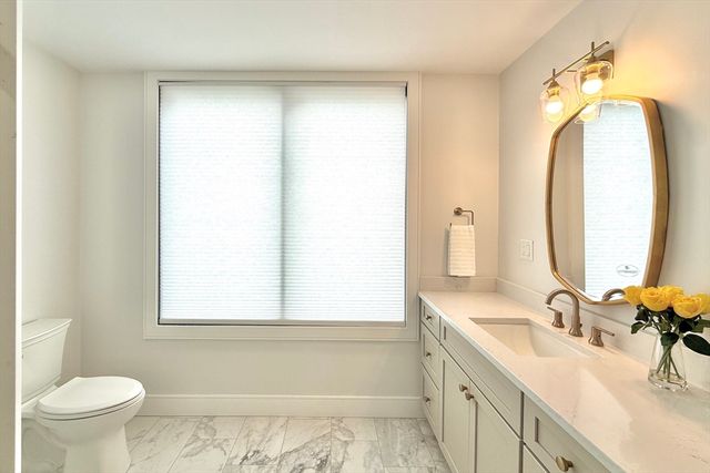 811 Heath St 811, Brookline, MA 02467