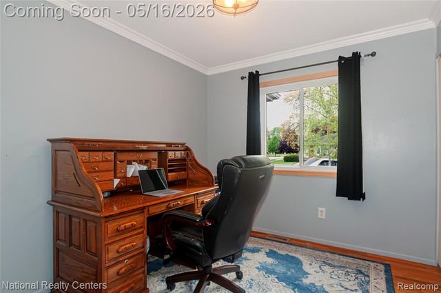 2446 Milverton Drive, Troy, MI 48083