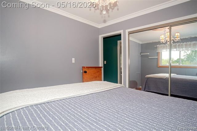 2446 Milverton Drive, Troy, MI 48083