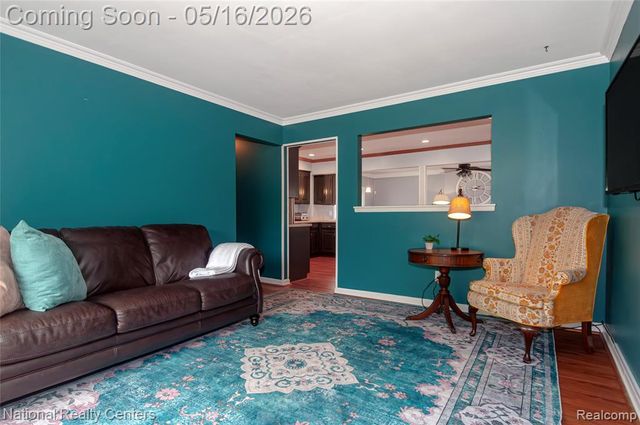 2446 Milverton Drive, Troy, MI 48083