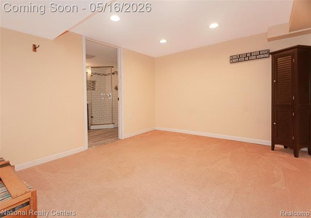 2446 Milverton Drive, Troy, MI 48083