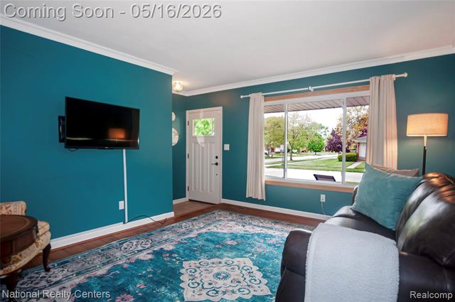 2446 Milverton Drive, Troy, MI 48083