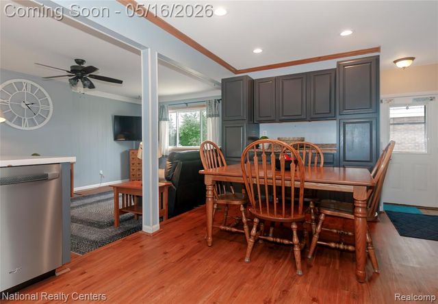 2446 Milverton Drive, Troy, MI 48083