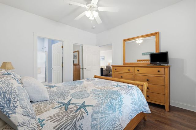 4861 Luster Leaf Cir Apt 304, Myrtle Beach, SC 29577