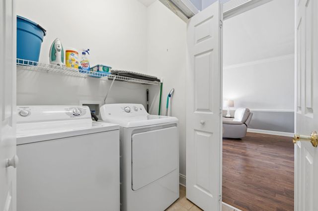 4861 Luster Leaf Cir Apt 304, Myrtle Beach, SC 29577