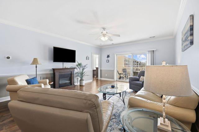 4861 Luster Leaf Cir Apt 304, Myrtle Beach, SC 29577