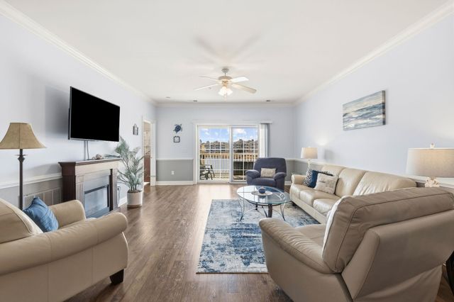 4861 Luster Leaf Cir Apt 304, Myrtle Beach, SC 29577