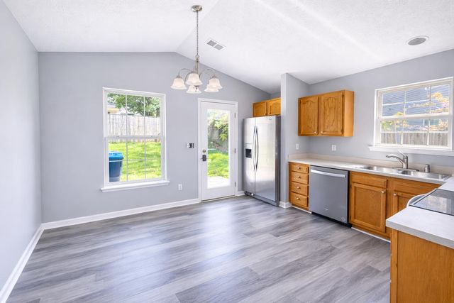 1010 Cedar Ridge Court, Lawrenceburg, KY 40342