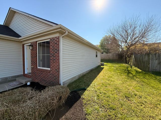 1010 Cedar Ridge Court, Lawrenceburg, KY 40342