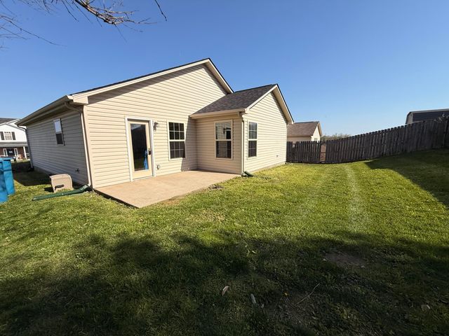 1010 Cedar Ridge Court, Lawrenceburg, KY 40342