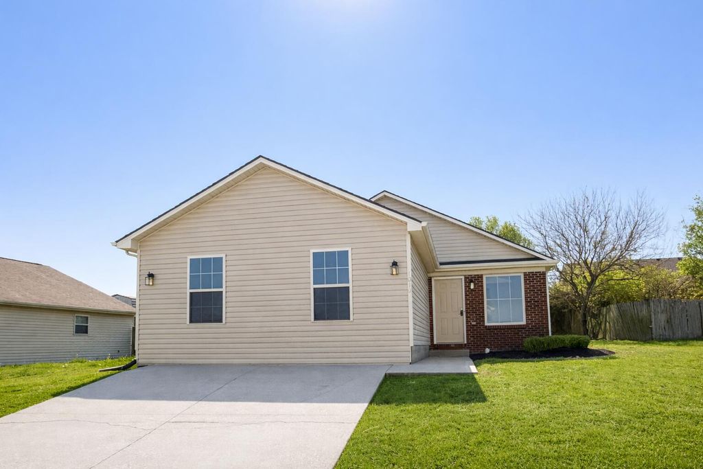 1010 Cedar Ridge Court, Lawrenceburg, KY 40342