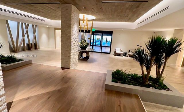 2301 Collins Ave 931, Miami Beach, FL 33139