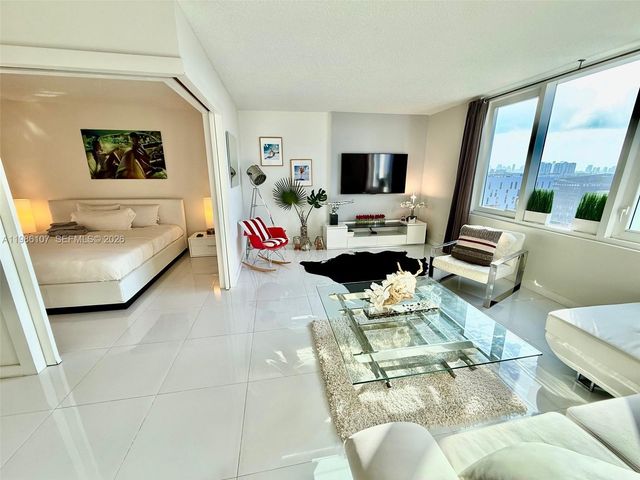2301 Collins Ave 931, Miami Beach, FL 33139