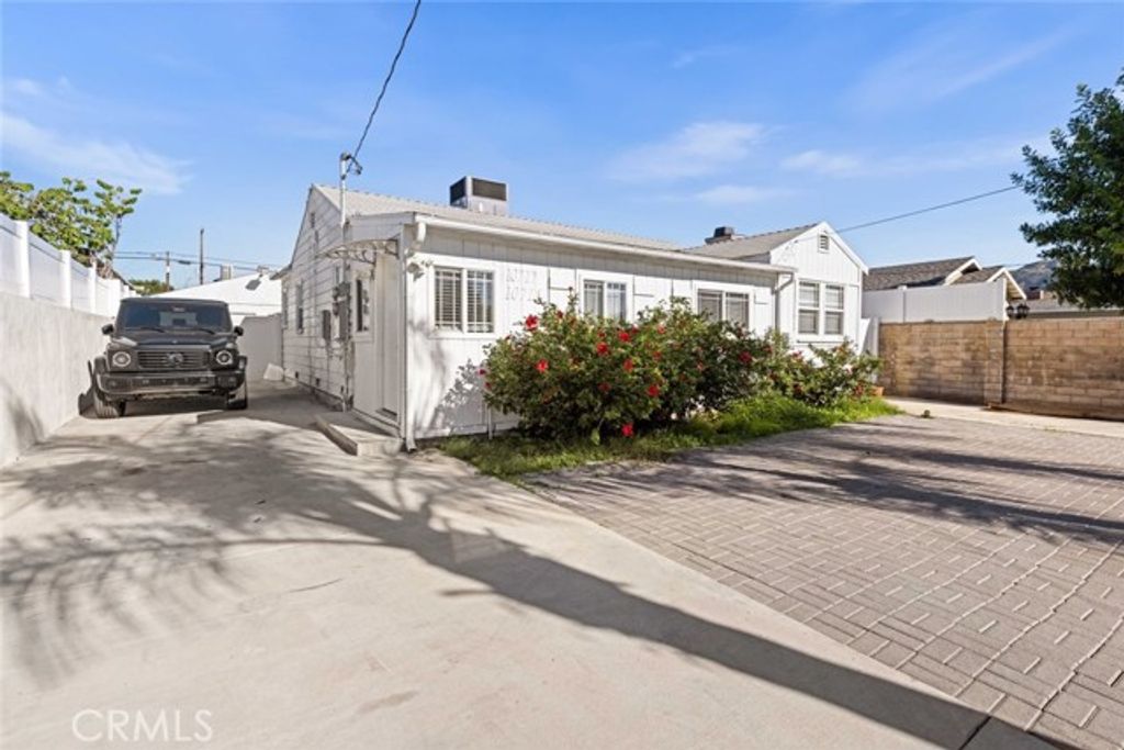 10717 Cantara Street, Sun Valley (los Angeles), CA 91352