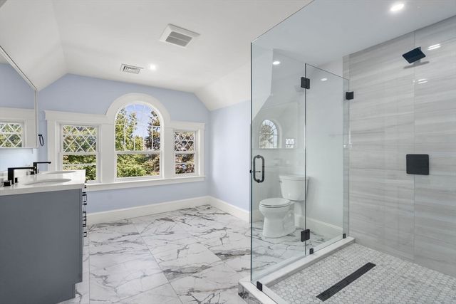 4 Grove St, Medford, MA 02155