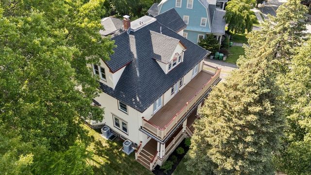 4 Grove St, Medford, MA 02155