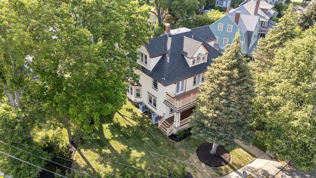 4 Grove St, Medford, MA 02155