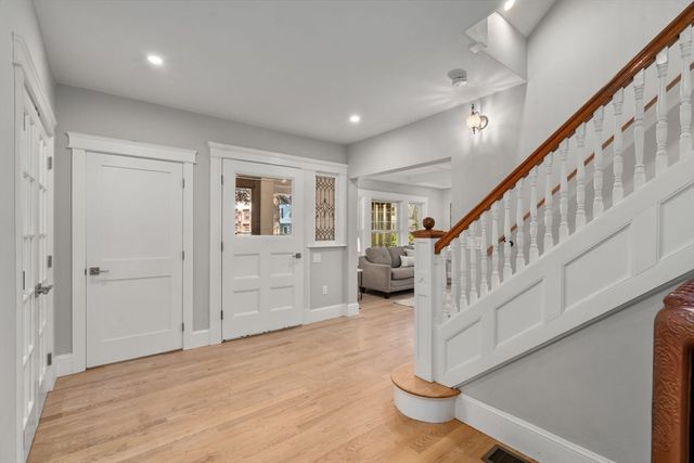 4 Grove St, Medford, MA 02155