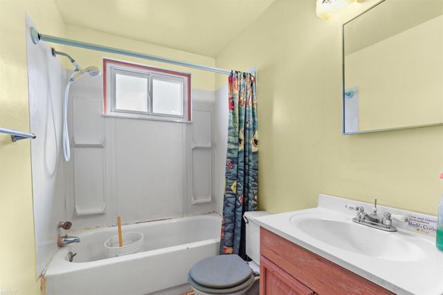 6715 Niagara Street, Romulus, MI 48174