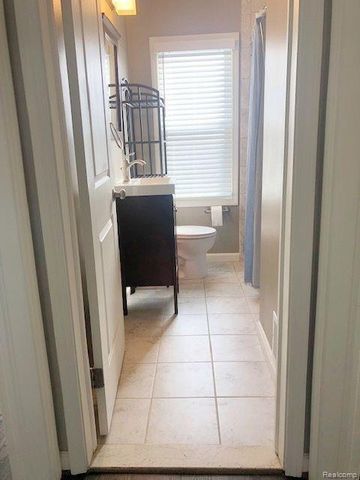 1009 Larkmoor Boulevard, Berkley, MI 48072