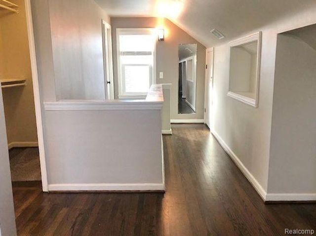 1009 Larkmoor Boulevard, Berkley, MI 48072
