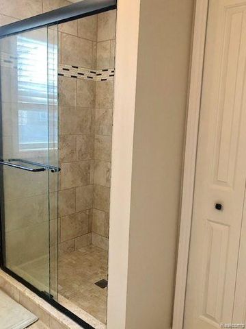 1009 Larkmoor Boulevard, Berkley, MI 48072