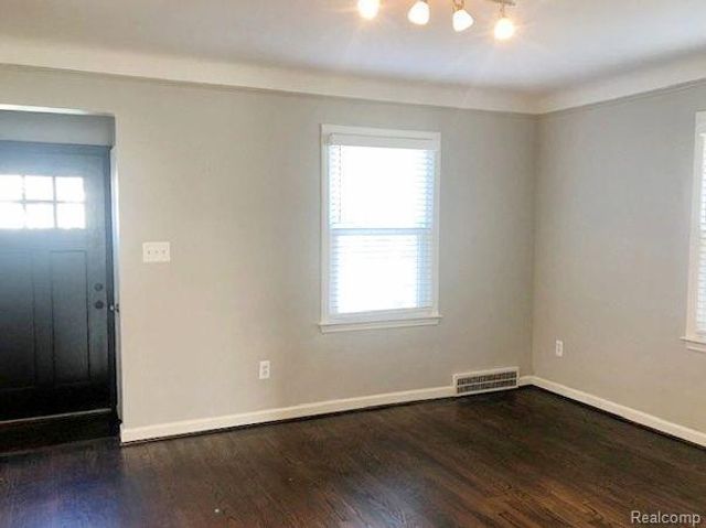1009 Larkmoor Boulevard, Berkley, MI 48072