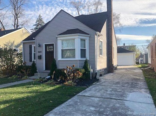 1009 Larkmoor Boulevard, Berkley, MI 48072