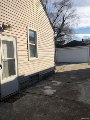 1009 Larkmoor Boulevard, Berkley, MI 48072