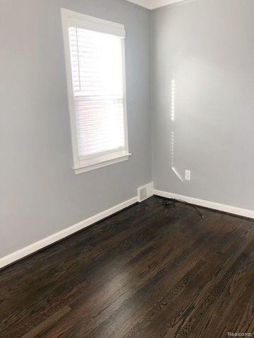 1009 Larkmoor Boulevard, Berkley, MI 48072