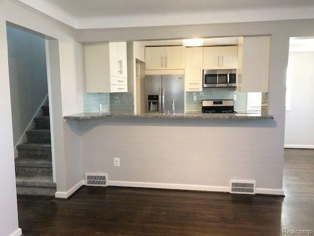 1009 Larkmoor Boulevard, Berkley, MI 48072