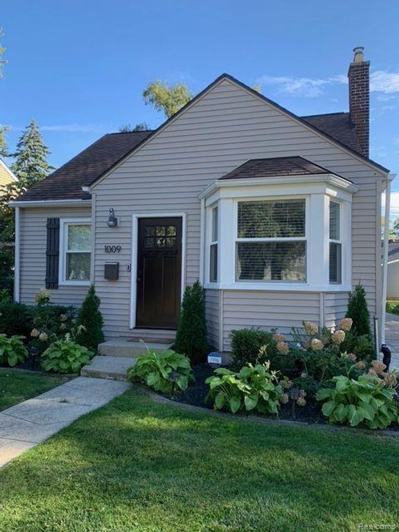 1009 Larkmoor Boulevard, Berkley, MI 48072