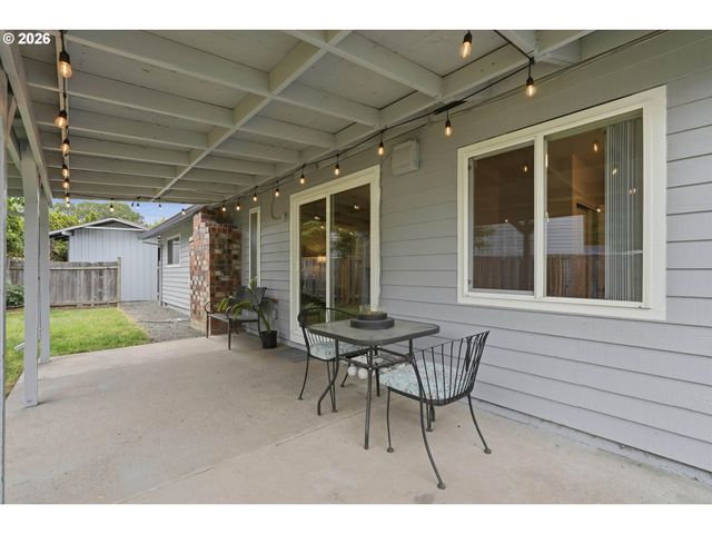 18380 Sw JOHNSON St, Beaverton, OR 97003