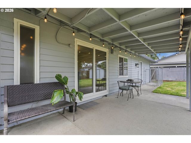 18380 Sw JOHNSON St, Beaverton, OR 97003