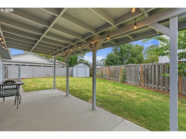 18380 Sw JOHNSON St, Beaverton, OR 97003