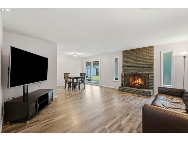 18380 Sw JOHNSON St, Beaverton, OR 97003