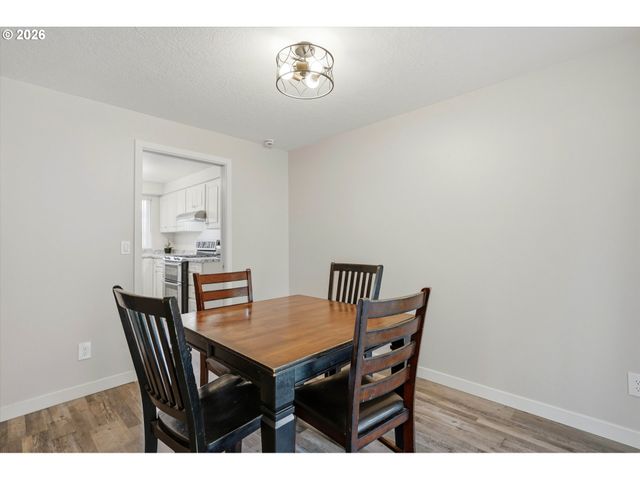 18380 Sw JOHNSON St, Beaverton, OR 97003
