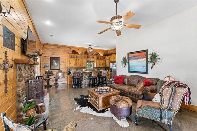 25345 Harmony Road, Paola, KS 66071