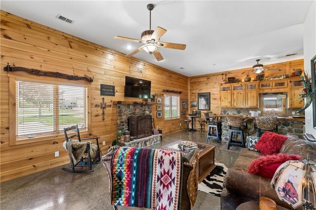 25345 Harmony Road, Paola, KS 66071
