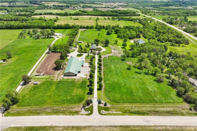 25345 Harmony Road, Paola, KS 66071