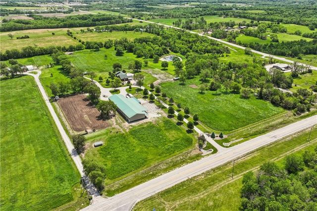 25345 Harmony Road, Paola, KS 66071