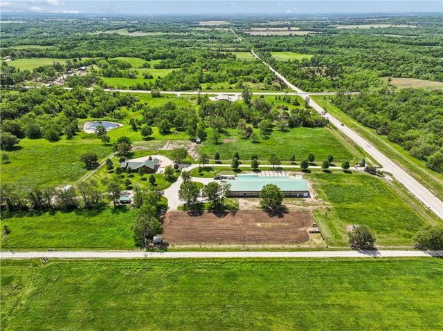 25345 Harmony Road, Paola, KS 66071
